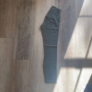 Lululemon Aligns 25”